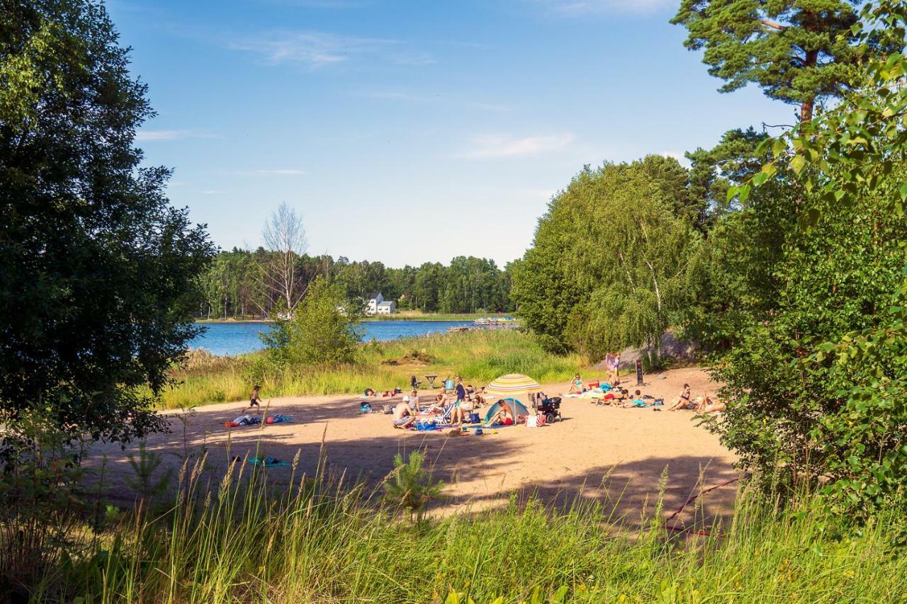 Vita Grindarna / Djuroe Havsbad Villa Djurhamn Exterior photo